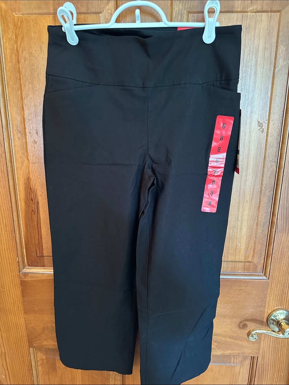 High-Rise Black Capri Leggings - Comfortable Everyday Fit